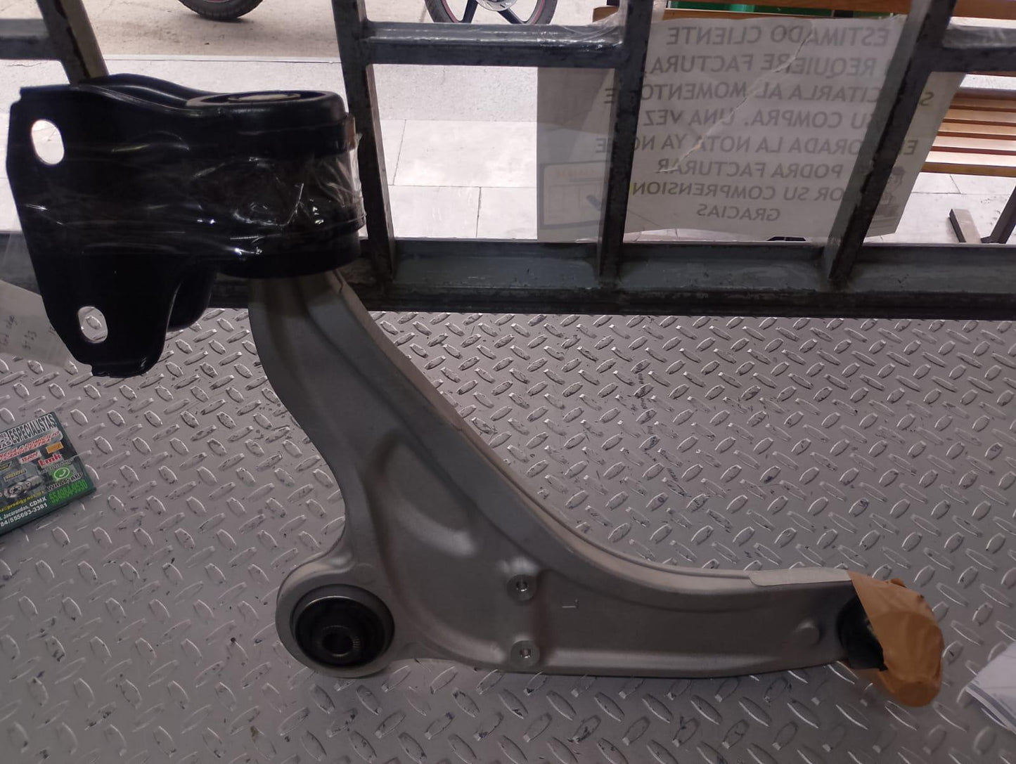 Horquilla izquierda  Ford edge 2015-2023